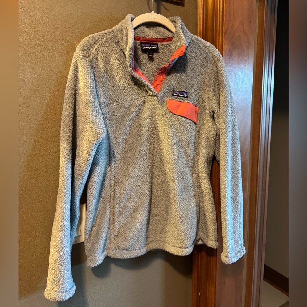 Patagonia Gray and Coral Fleece Pullover